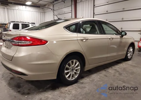 2018 Ford Fusion S z USA, uszkodzony, nr VIN 3FA6P0G75JR154283
